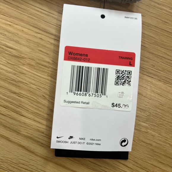 NWT NIKE SHORTS - Picture 2 of 5